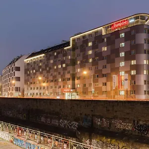 Hampton By Hilton West Vienna