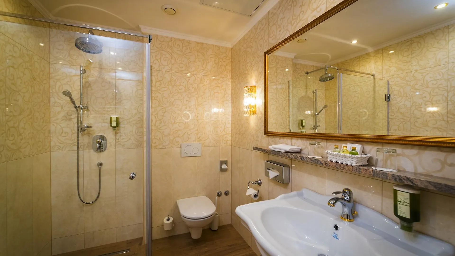 Parkhotel Graz - Traditional Luxury Hotel